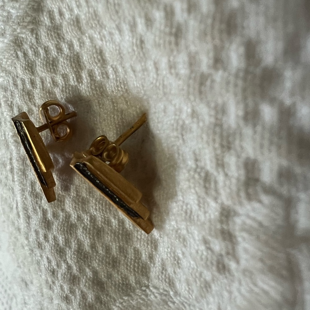 Earrings - Picture 7 of 9